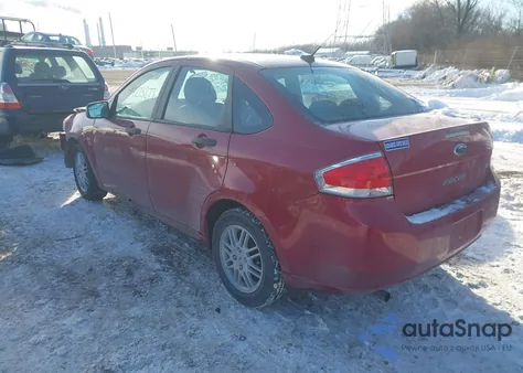 2011 Ford Focus Se z USA, uszkodzony, nr VIN 1FAHP3FN8BW105958
